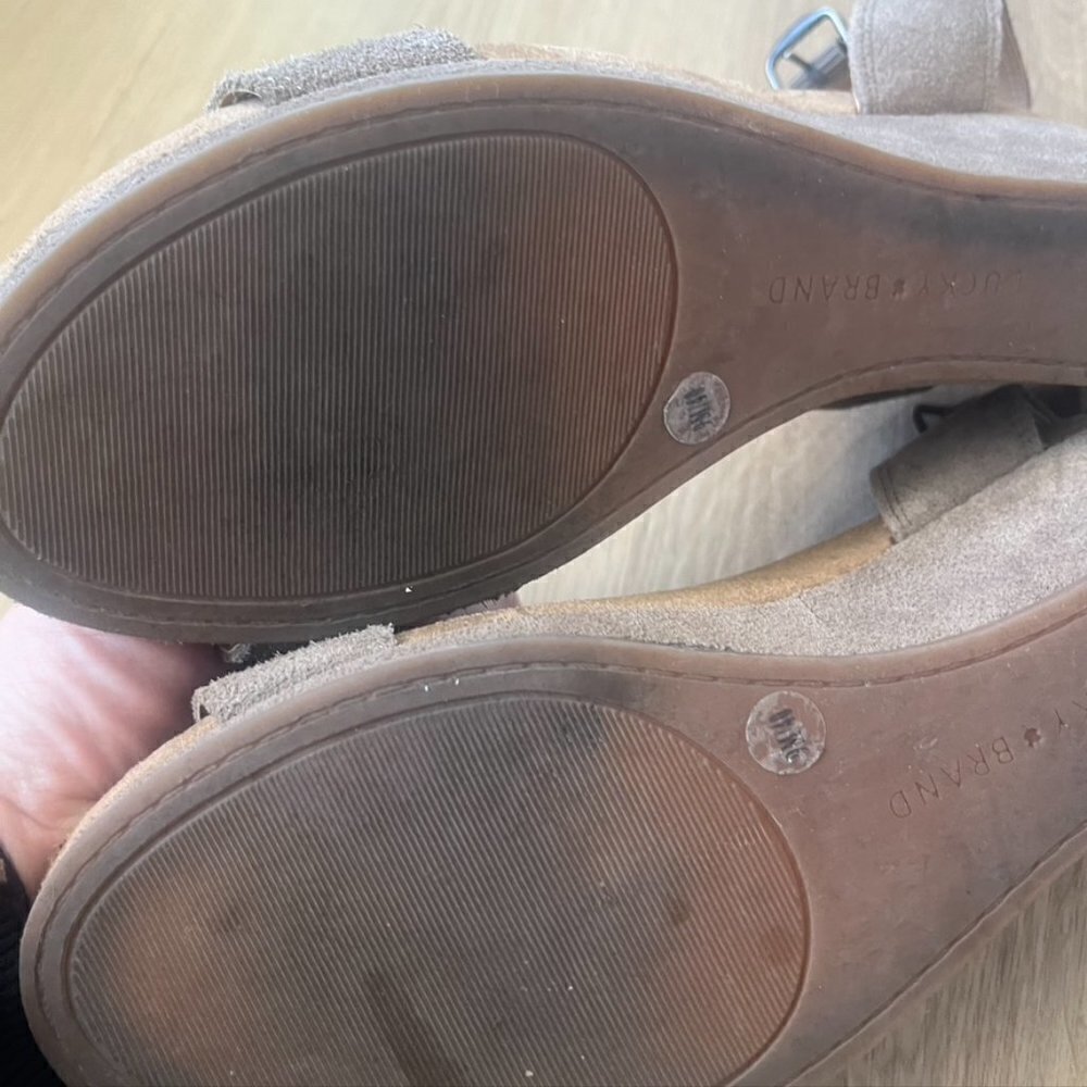 ** Lucky Brand Tan Suede Wedges Sandals Size 9 EU 40 - Picture 9 of 11